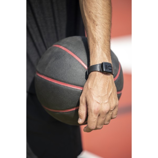 ZeroZZZ Square, zaščita pred komarji med špornimi aktivnostmi.